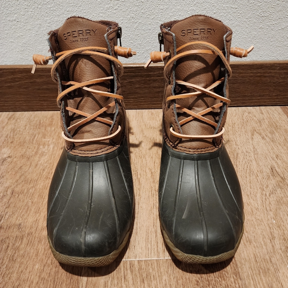 Sperry Women's Size 6.5  Waterproof Duck Boots